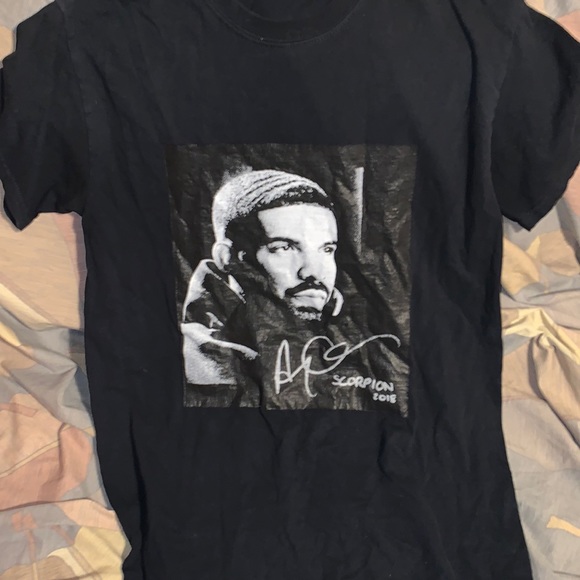 Drake Scorpion t shirt 2018 🦂 scorpion tour Degrassi - Picture 1 of 3